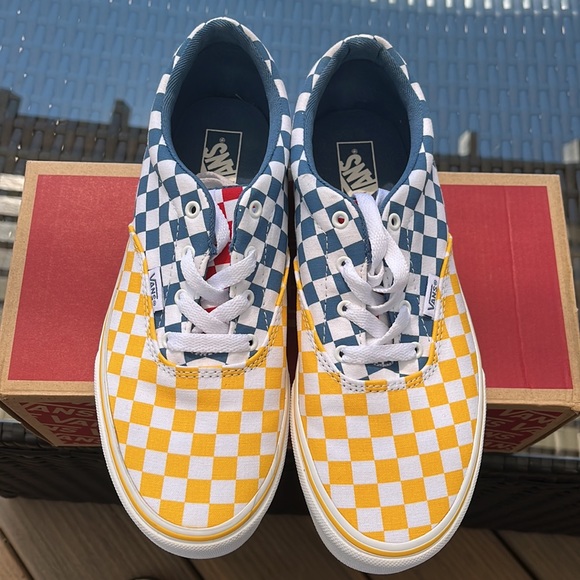 Vans Doheny - Picture 3 of 4